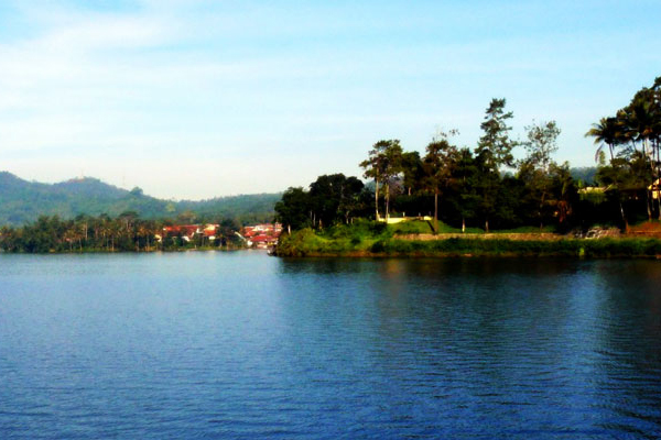 Wisata Waduk Darma